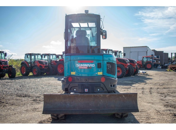 Miniexcavator SUNWARD 35UF de vanzare